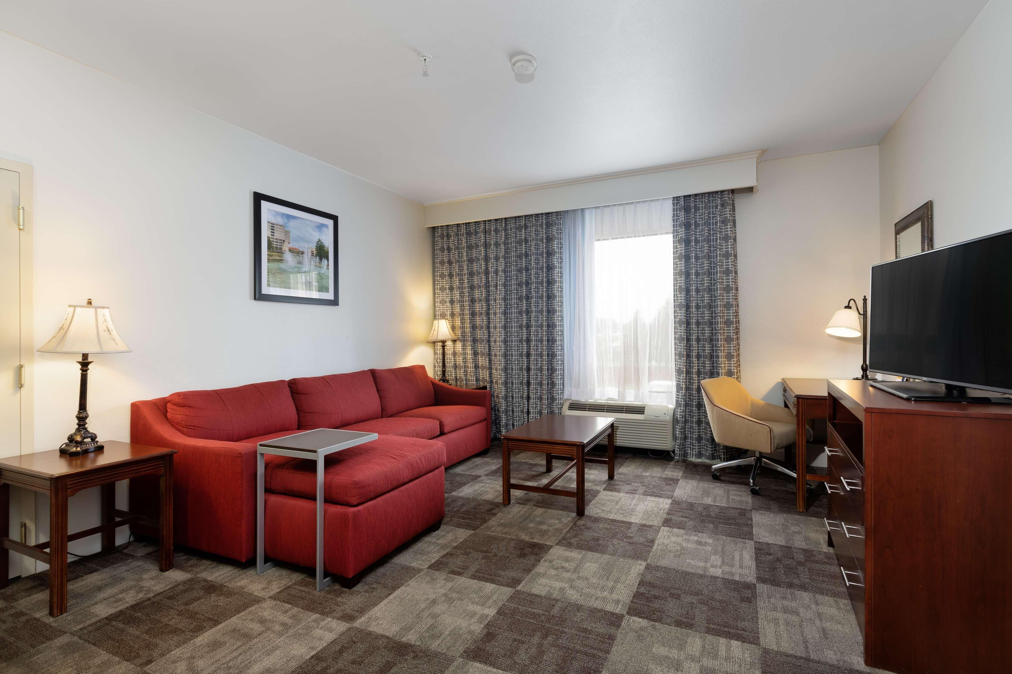 Hampton & - I-10 East Hotel Prairieville