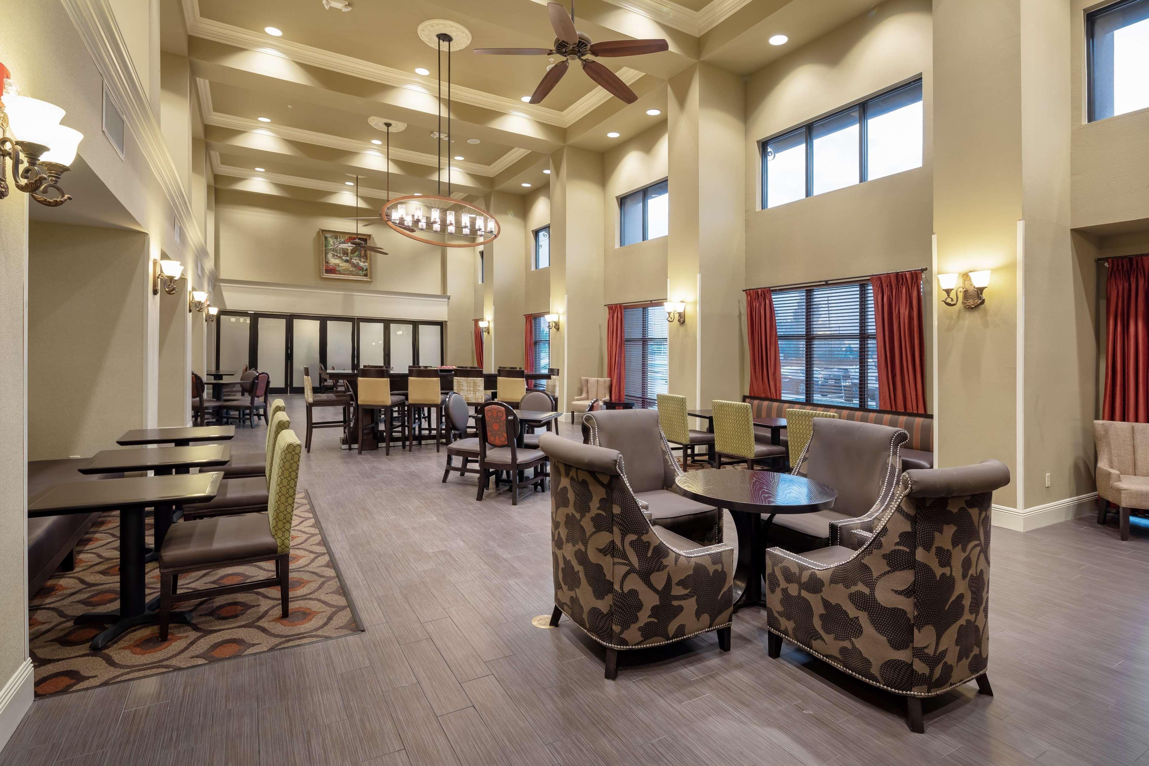 Hampton & - I-10 East Hotel 3*