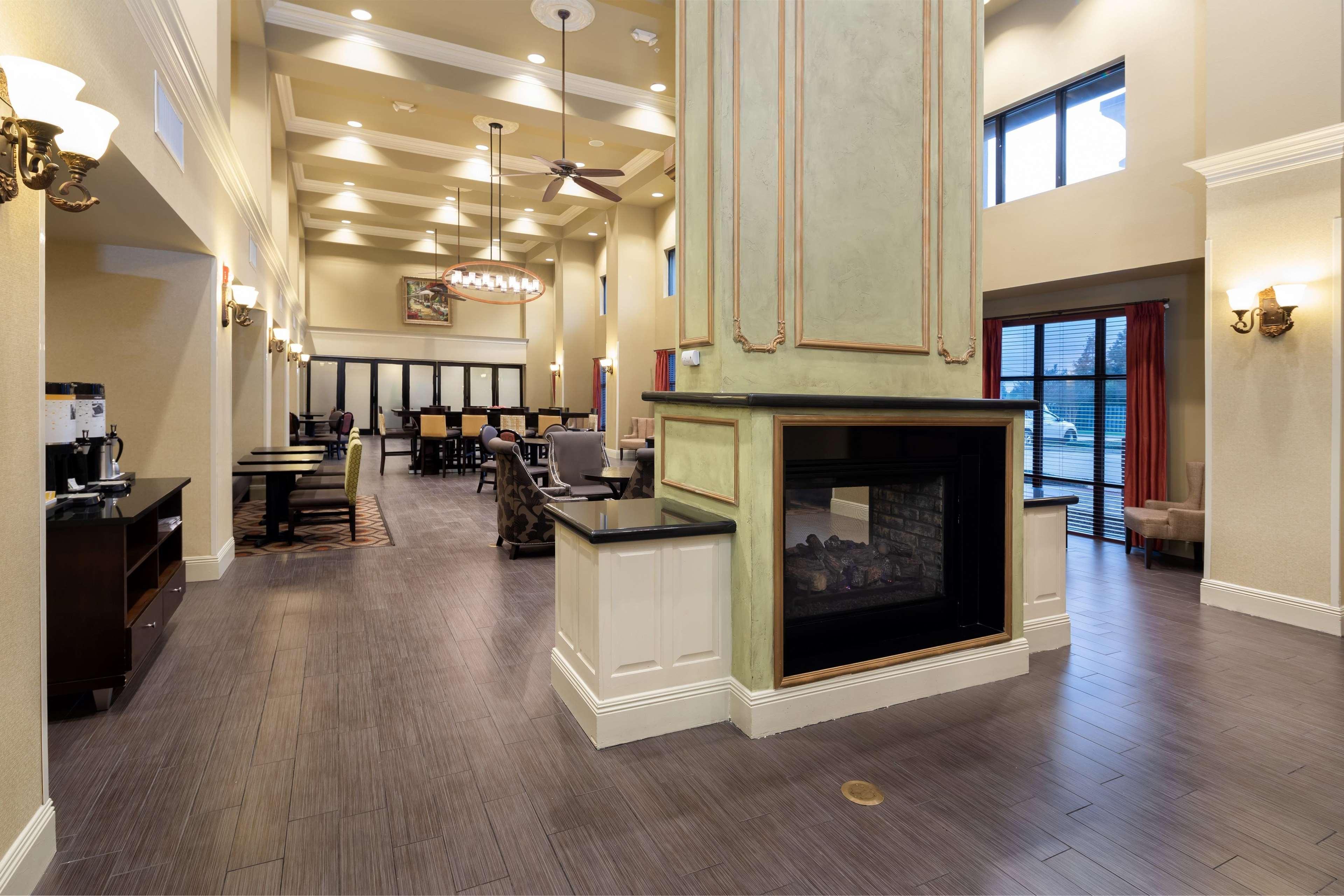 Hampton & - I-10 East Hotel Prairieville