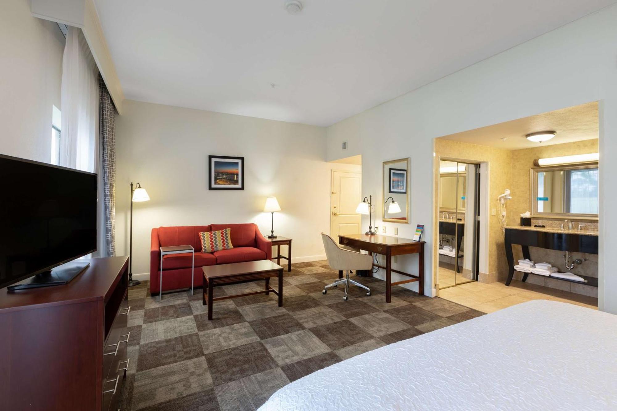 Hotel Hampton & - I-10 East 3*