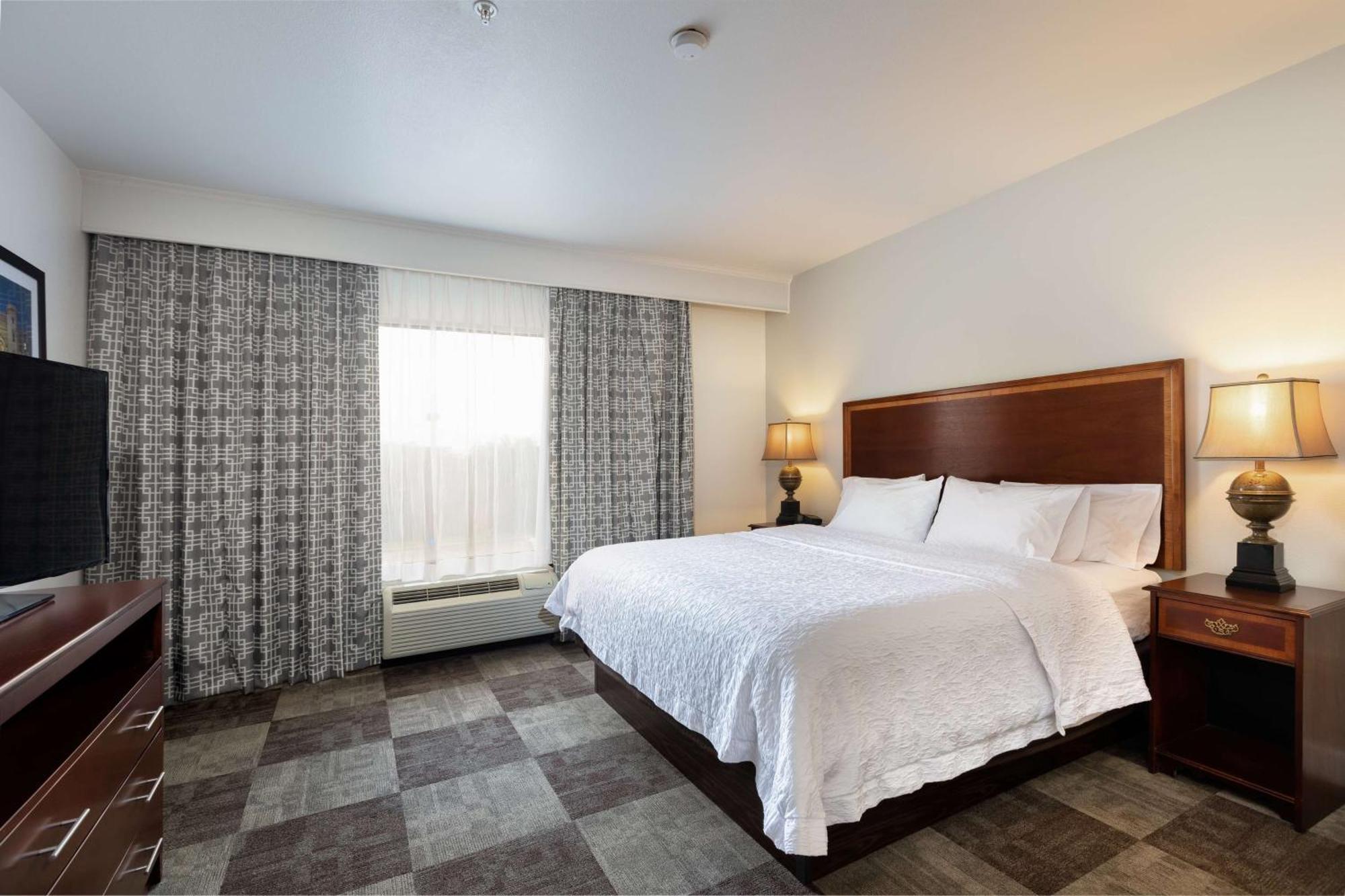 Hampton & - I-10 East Hotel