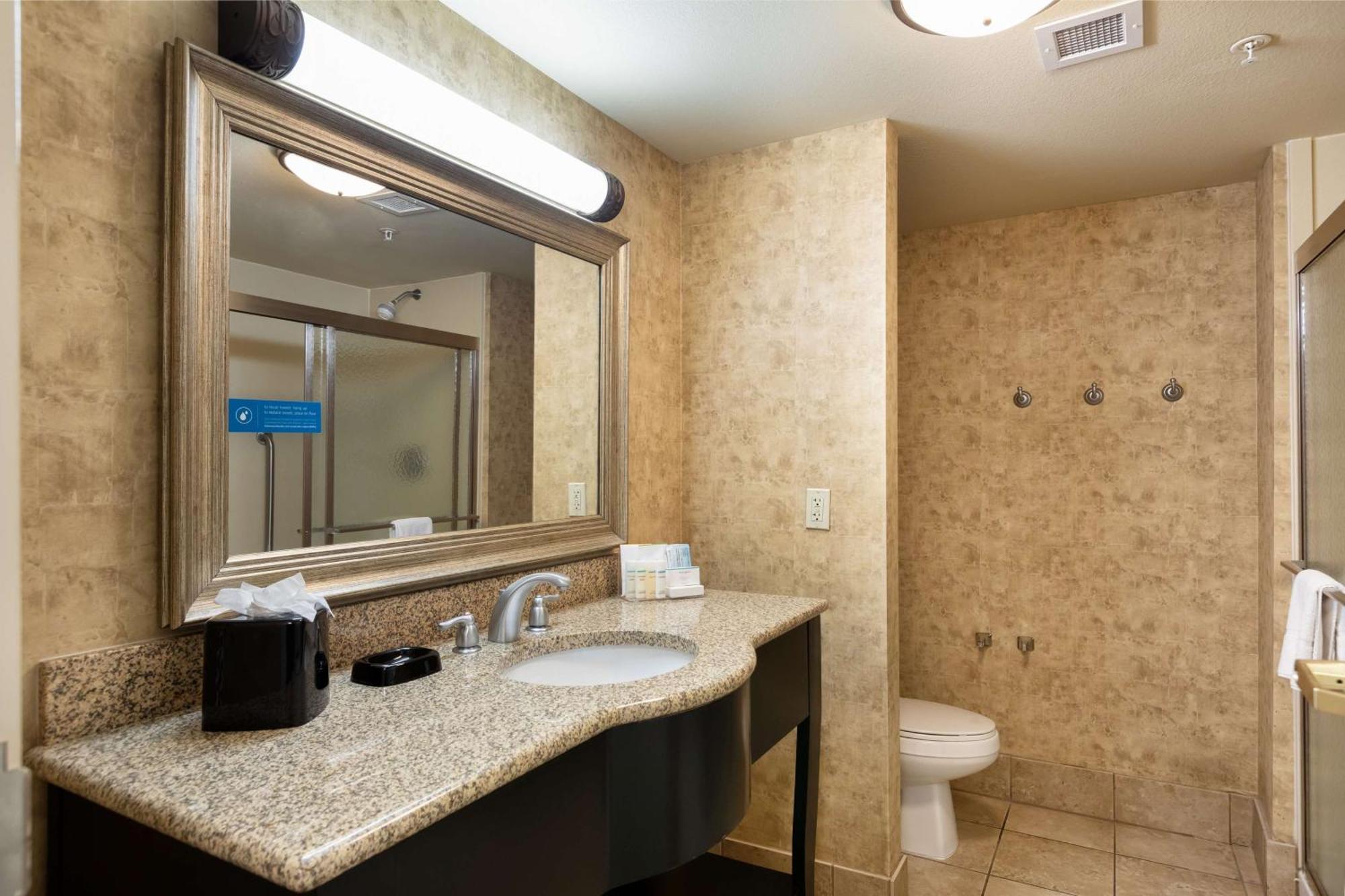 Hampton & - I-10 East Hotel