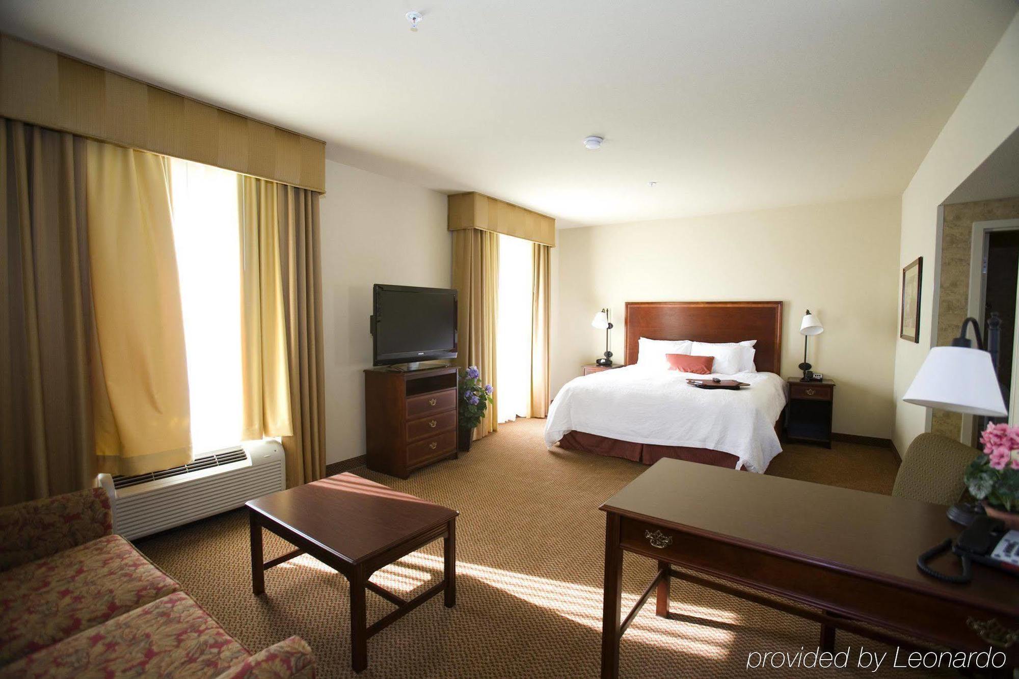 Hampton & - I-10 East Hotel 3*