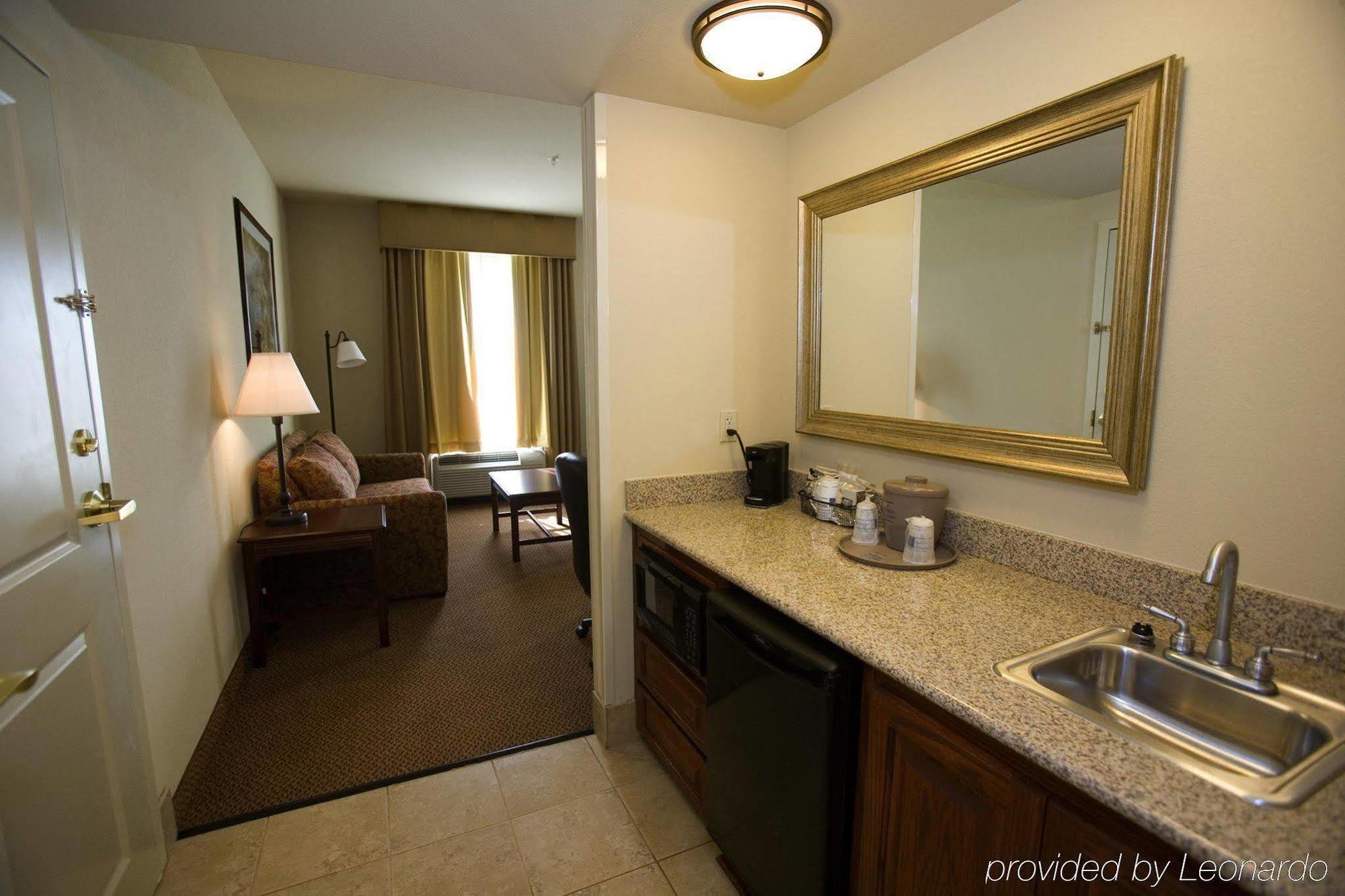 Hampton & - I-10 East Hotel 3*