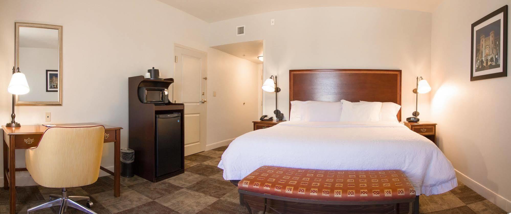 Hotel Hampton & - I-10 East