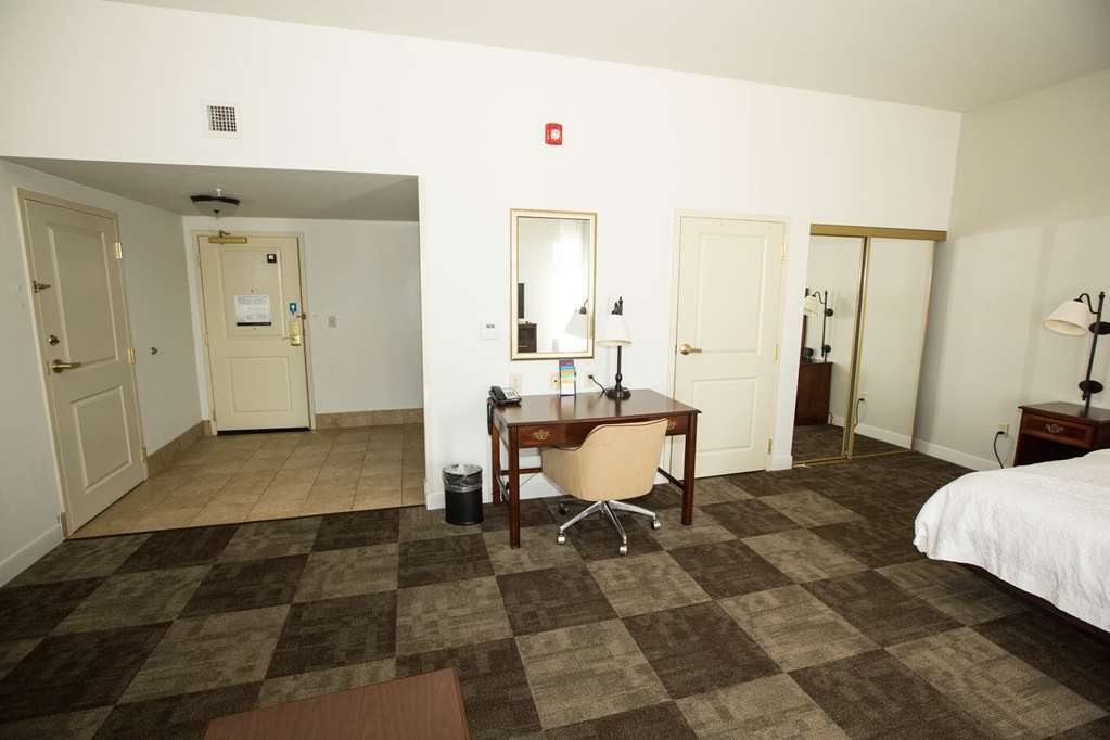Hampton & - I-10 East Hotel Prairieville