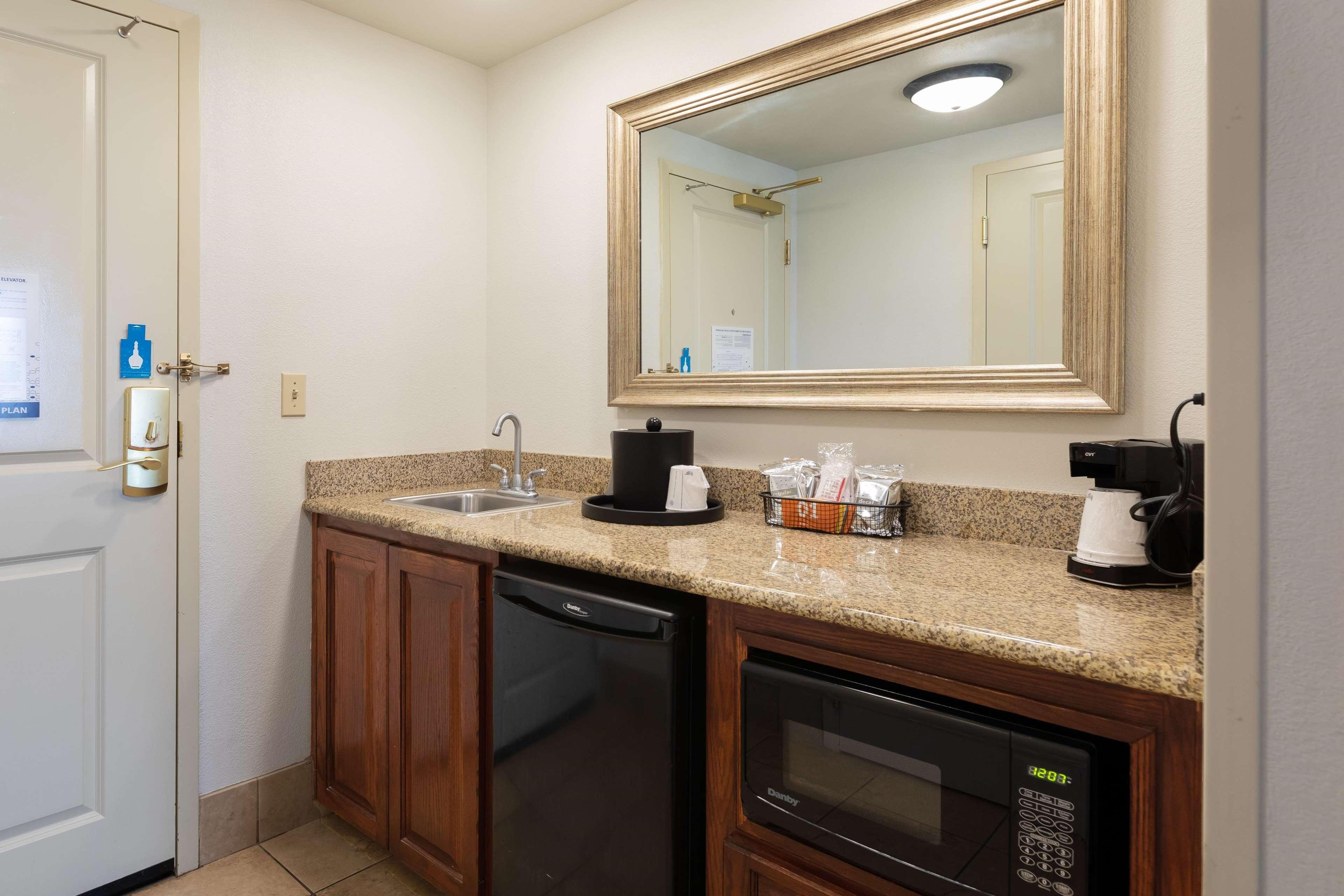 Hotel Hampton & Baton Rouge - I-10 East 3*